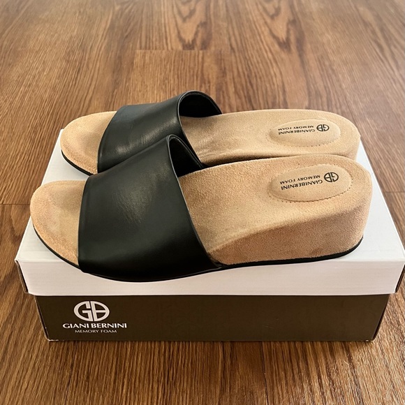 Giani Bernini Giulia Slip-On Memory Foam Platform Wedge Sandals - Picture 2 of 9